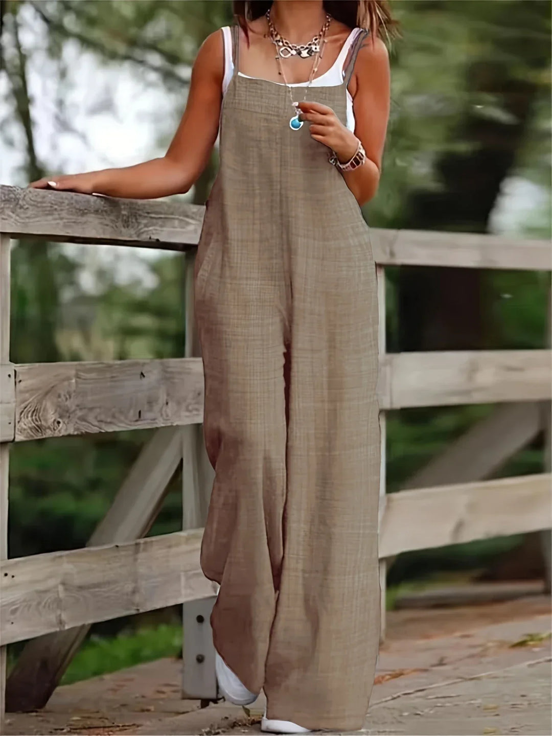 Annia – Lässiger Overall mit weitem Bein und Taschen